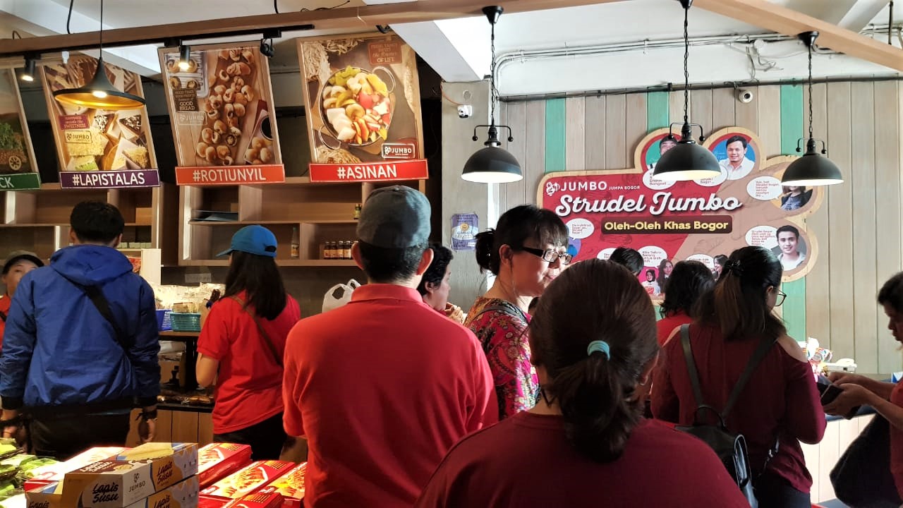 berhenti belii oleh-2 jumbo-ok